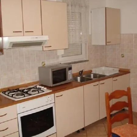 House 633-3 633-4 Daire *