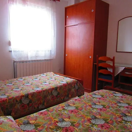 House 633-3 633-4 Daire