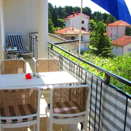 House 633-3 633-4 Daire *