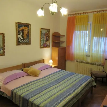 House 633-3 633-4 Daire *