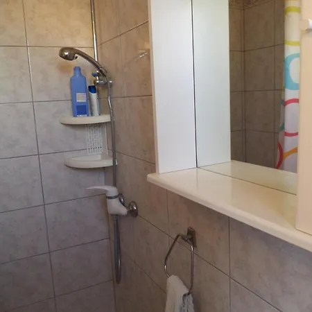 House 633-3 633-4 Daire *
