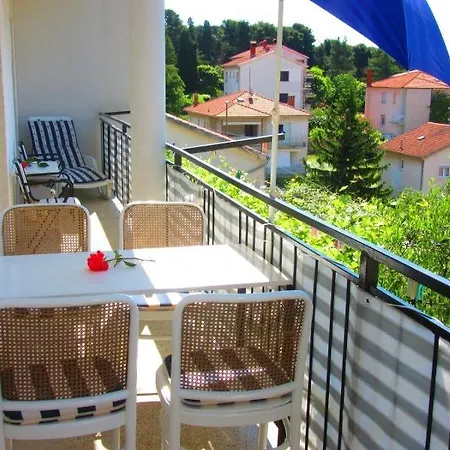 House 633-3 633-4 Apartment *