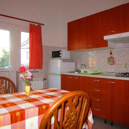 House 633-3 633-4