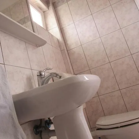 House 633-3 633-4 Apartment *