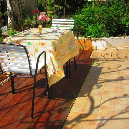 House 633-3 633-4 Pula